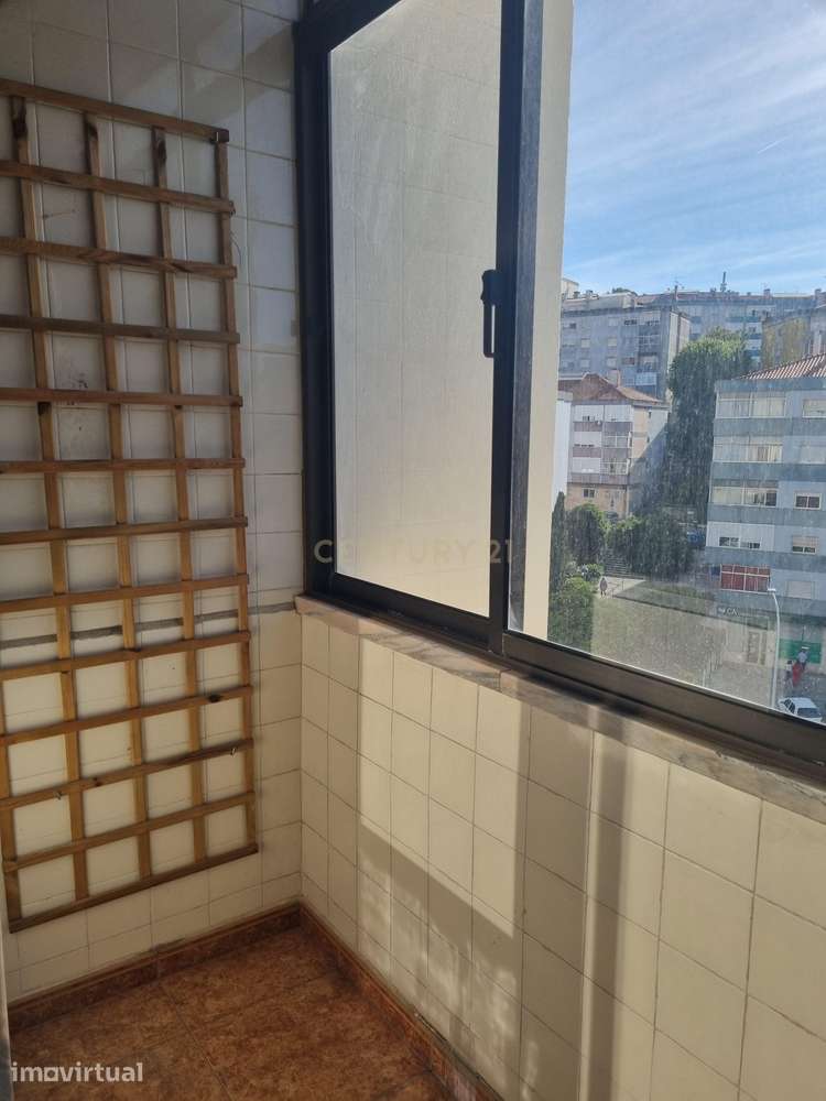 Apartamento T3 em Mina de Água, Amadora - 350.000€ - Grande imagem: 5/34