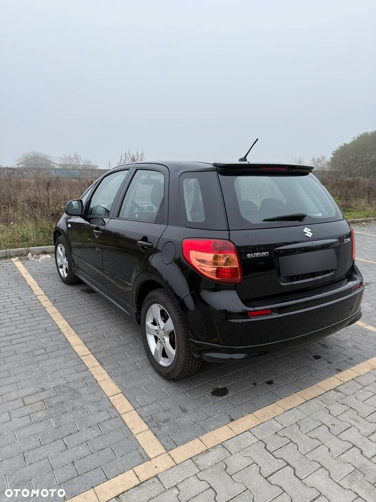 Suzuki SX4 - 5