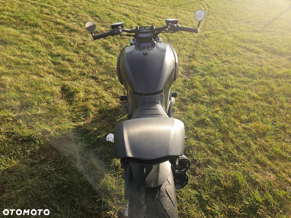 Ducati Diavel - 8