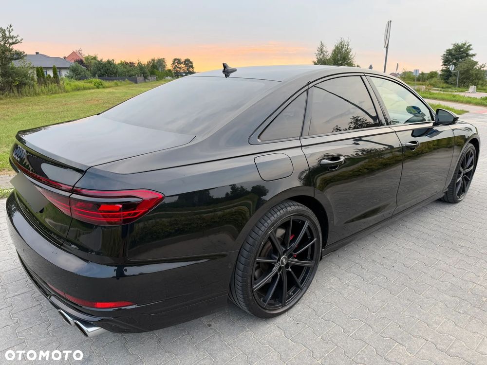 Audi S8 - 6