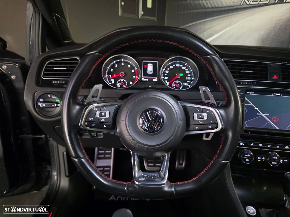 VW Golf 2.0 TSi GTi DSG - 34