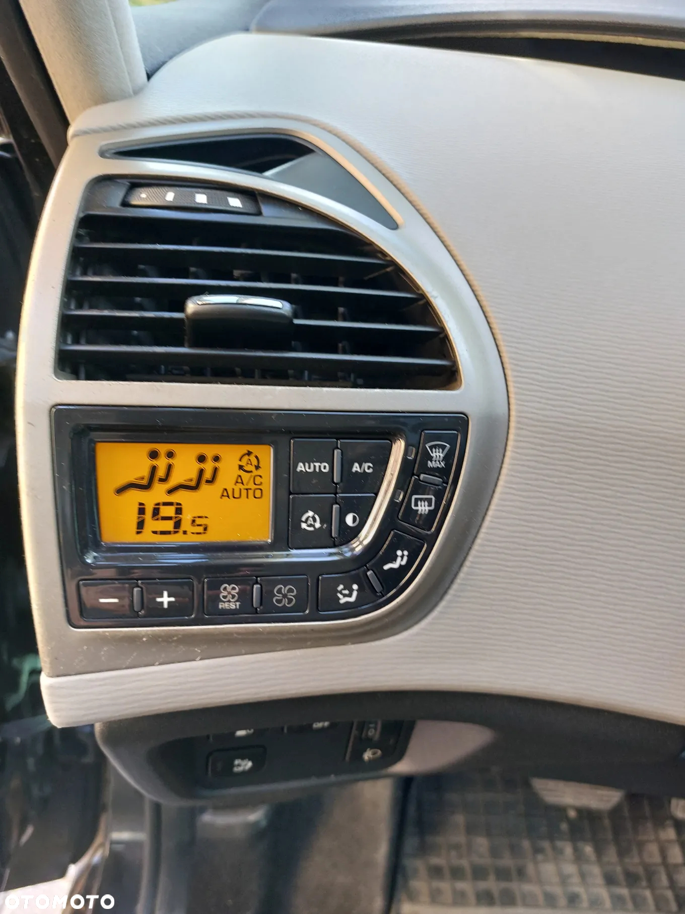 Citroën C4 Grand Picasso 2.0 HDi Exclusive - 8