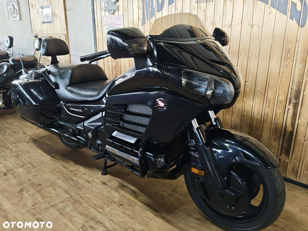 Honda GL - 11