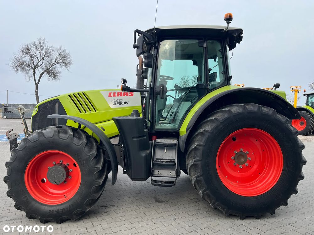 Claas Arion 640 - 5