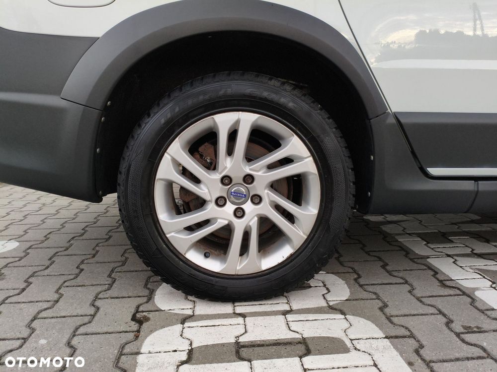 Volvo XC 70 - 30