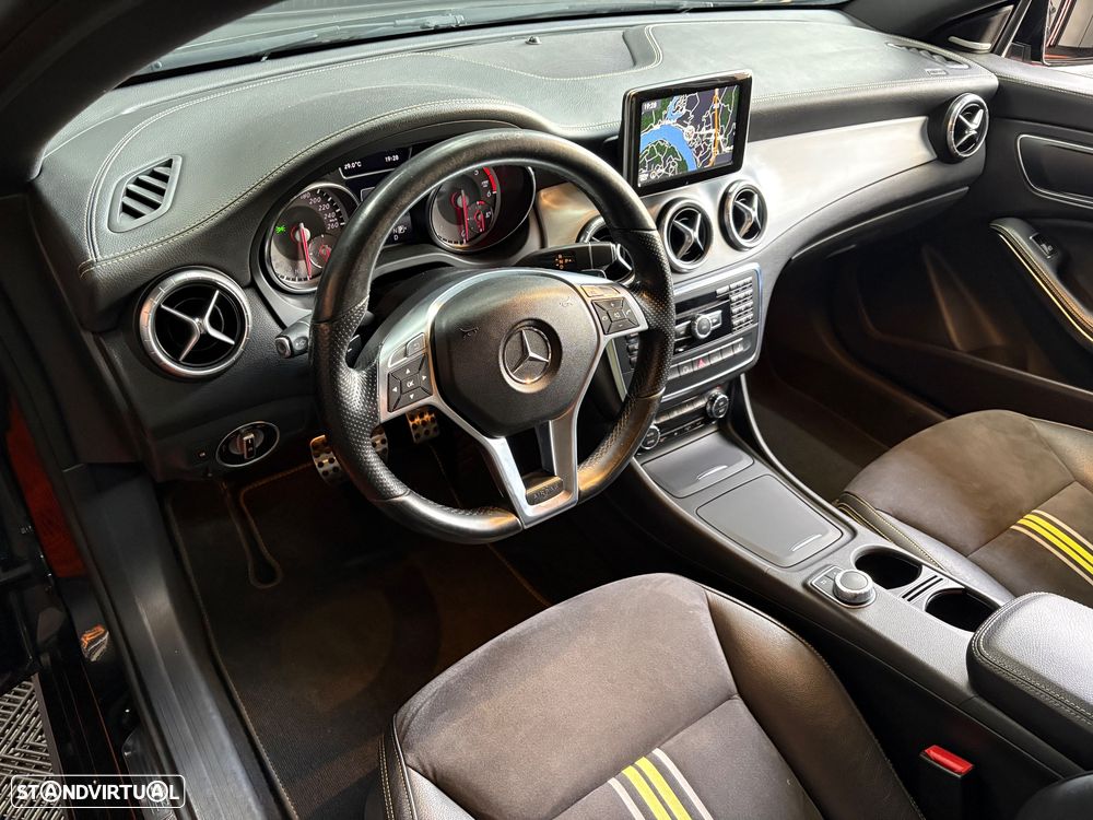 Mercedes-Benz CLA 220 CDI 7G-DCT AMG Line - 15