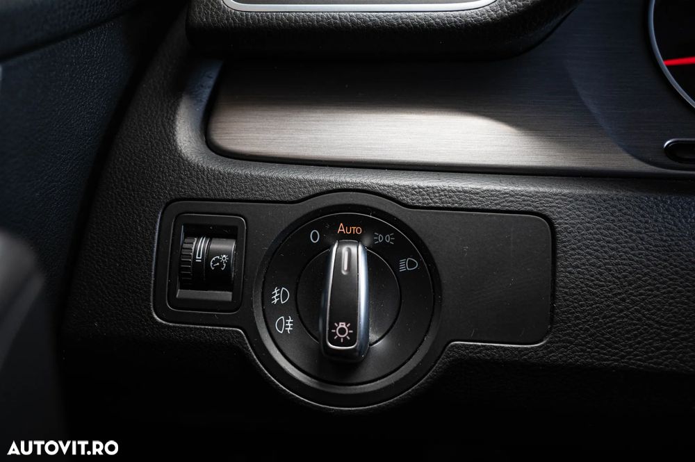 Volkswagen Passat 2.0 TDI DSG Comfortline - 22