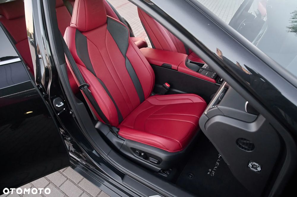 Lexus ES 300h F Sport - 25