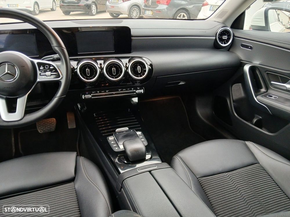 Mercedes-Benz CLA 250 e 8G-DCT - 15