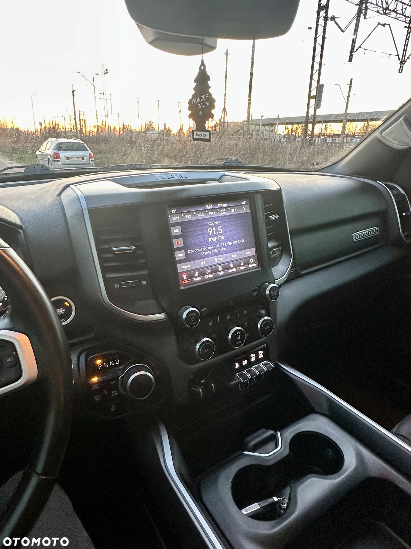 RAM 1500 Crew Cab Shortbed Bighorn - 30