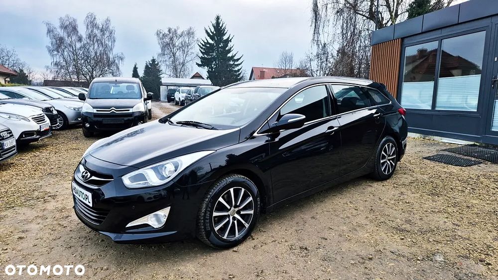Hyundai i40 Kombi blue 1.6 Family+ - 27