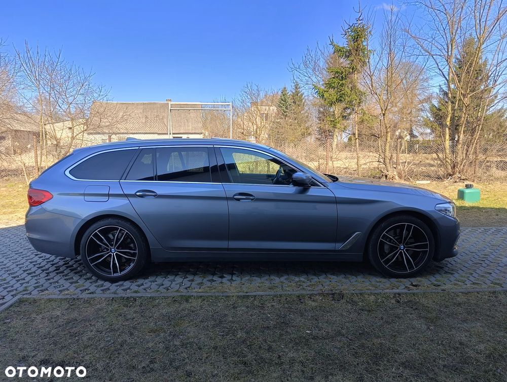 BMW Seria 5 525d Luxury Line sport - 18