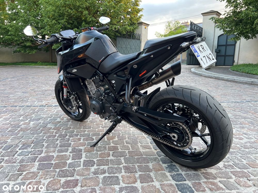 KTM DUKE 890 - 7