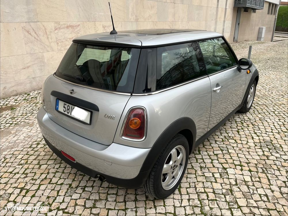 MINI 3 Portas One 1.4 - 23