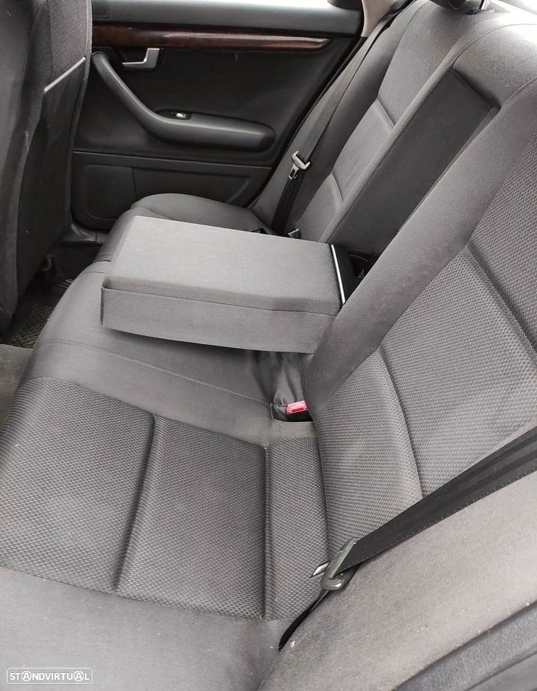 Audi A4 1.9 TDI m5 - 4