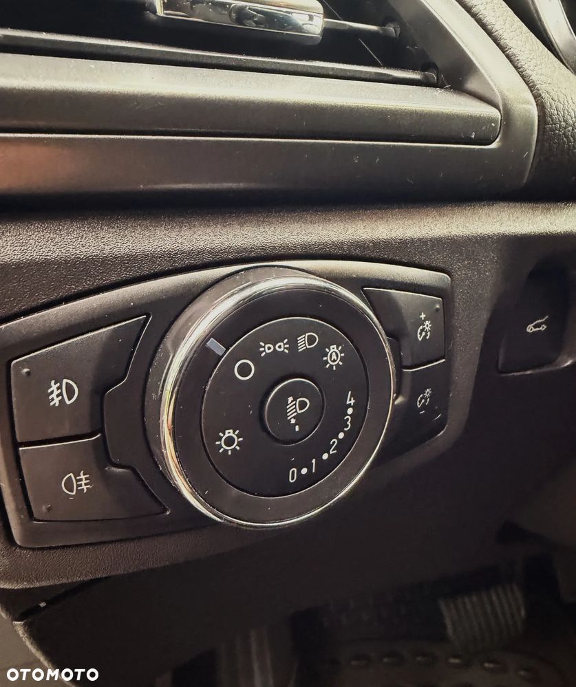 Ford Mondeo 2.0 TDCi Titanium PowerShift - 13