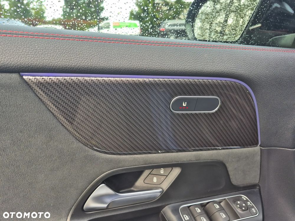 Mercedes-Benz GLA 200 AMG Line - 18
