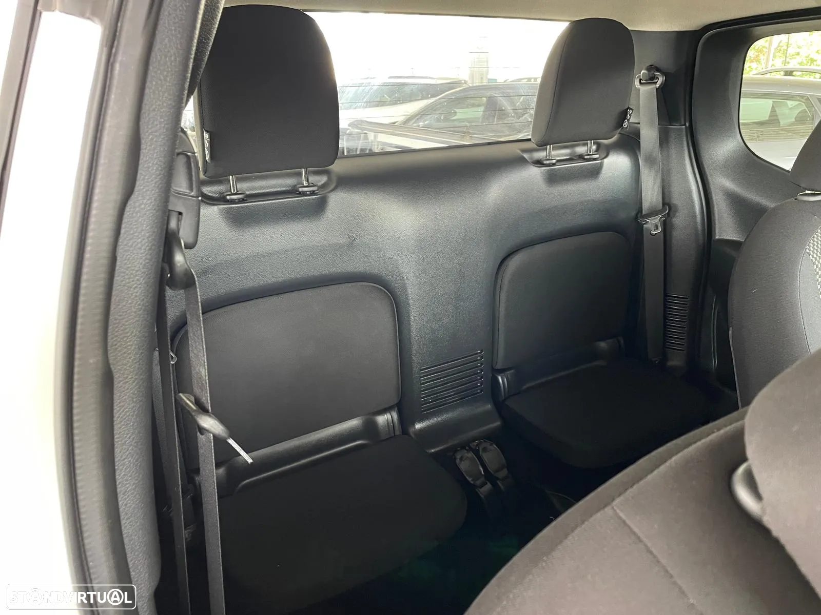 Nissan Navara 2.3 dCi CD 4WD Visia - 29