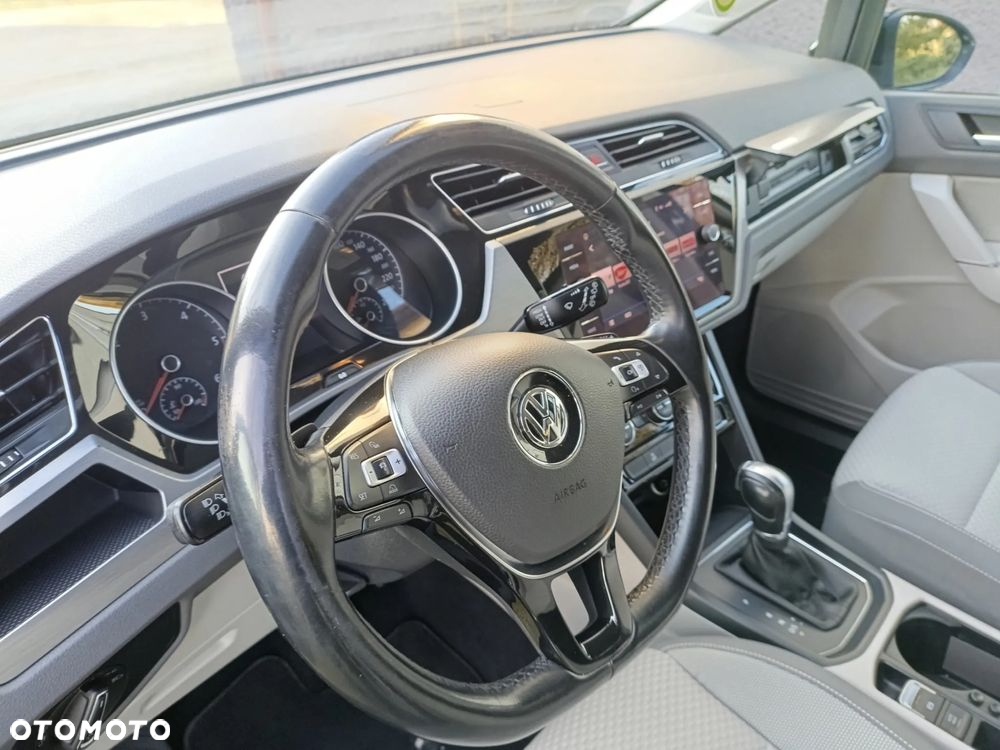 Volkswagen Touran - 6