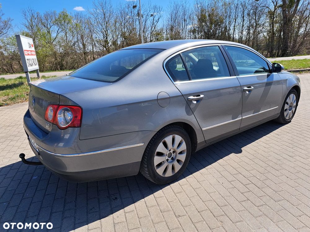 Volkswagen Passat - 6