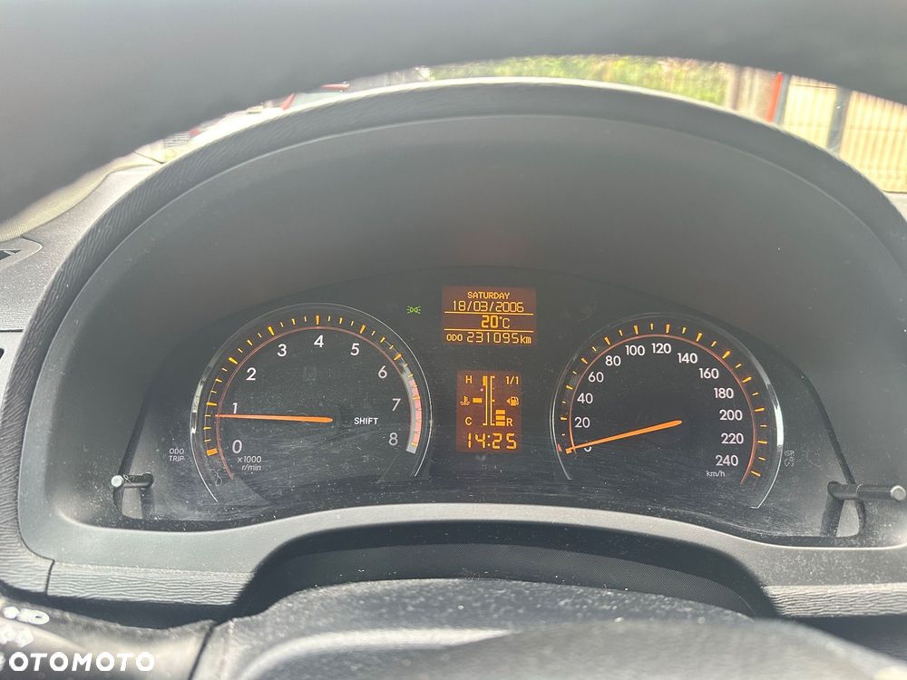 Toyota Avensis 1.8 Sol - 9
