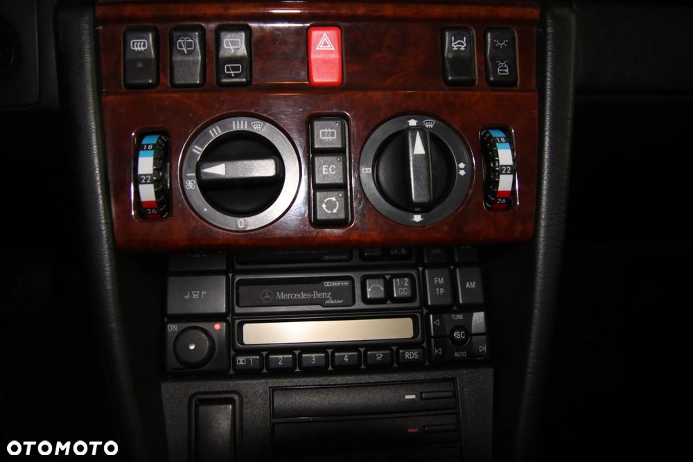 Mercedes-Benz W124 (1984-1993) - 32