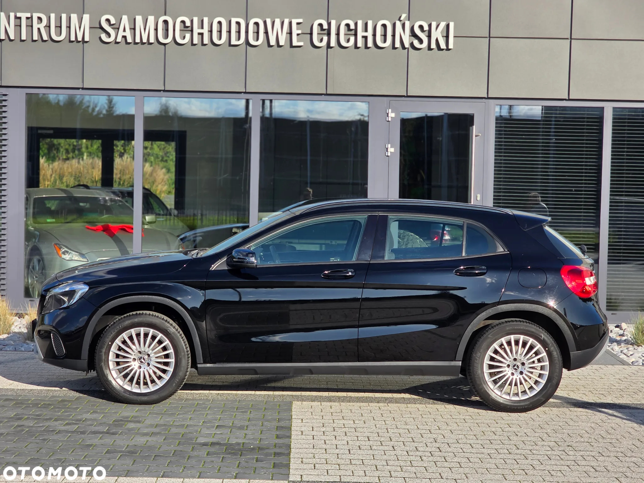Mercedes-Benz GLA 180 7G-DCT Style - 10