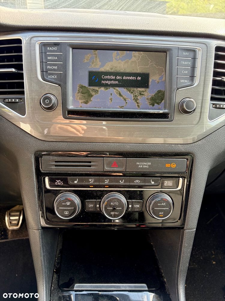 Volkswagen Golf - 11