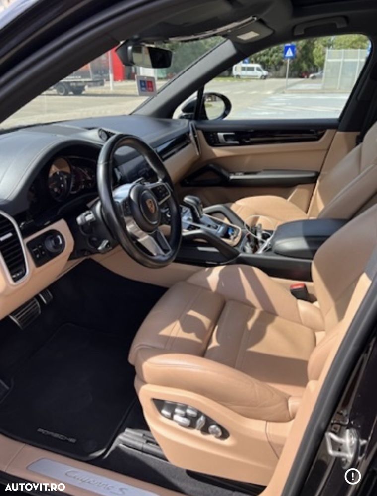 Porsche Cayenne S - 5