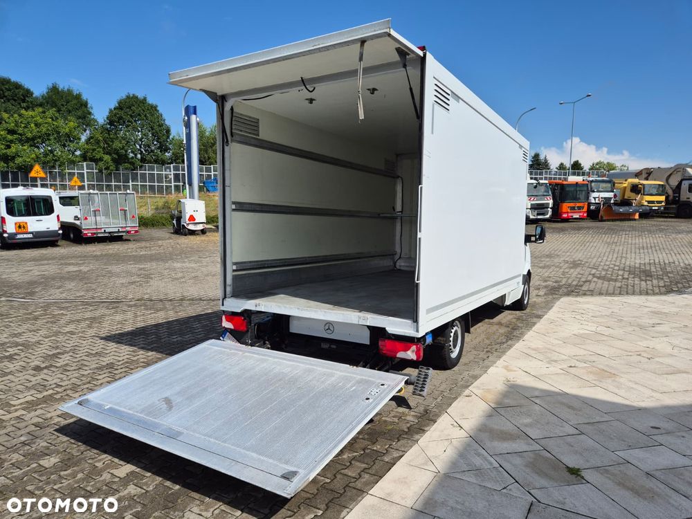 Mercedes-Benz Sprinter 316 CDi / KONTENER / 1 WŁ / WINDA PALFINGER / SOLIDNY KONTENER / 3 MIEJSCA / BEZWYPADKOWY / TEMPOMAT / PODGRZEWANY FOTEL / STAN BARDZO DOBRY - 34