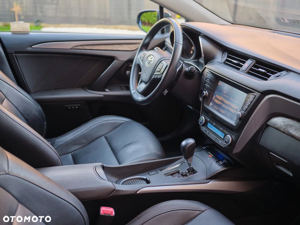 Toyota Avensis 2.0 Prestige MS - 26