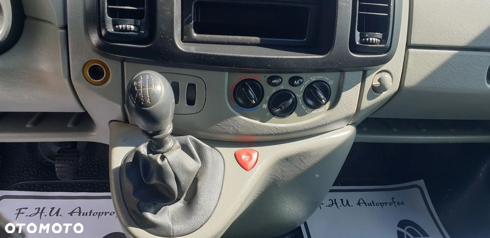 Renault Trafic - 14