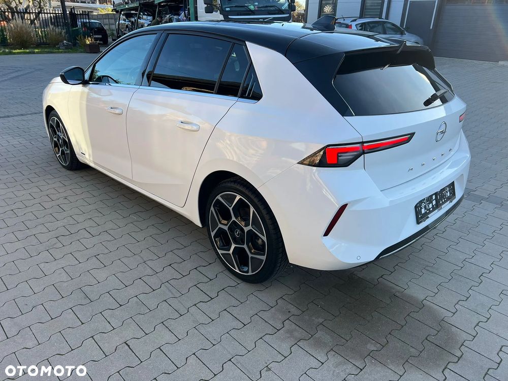 Opel Astra 1.5 D Automatik Ultimate - 2