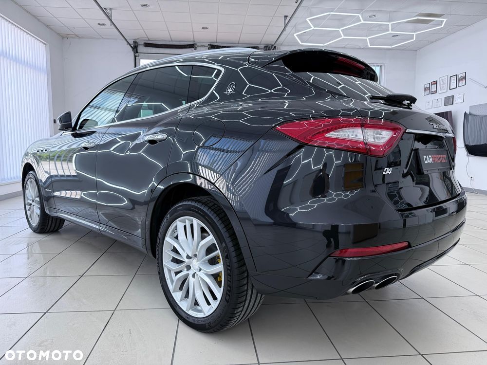Maserati Levante Q4 GranLusso - 14