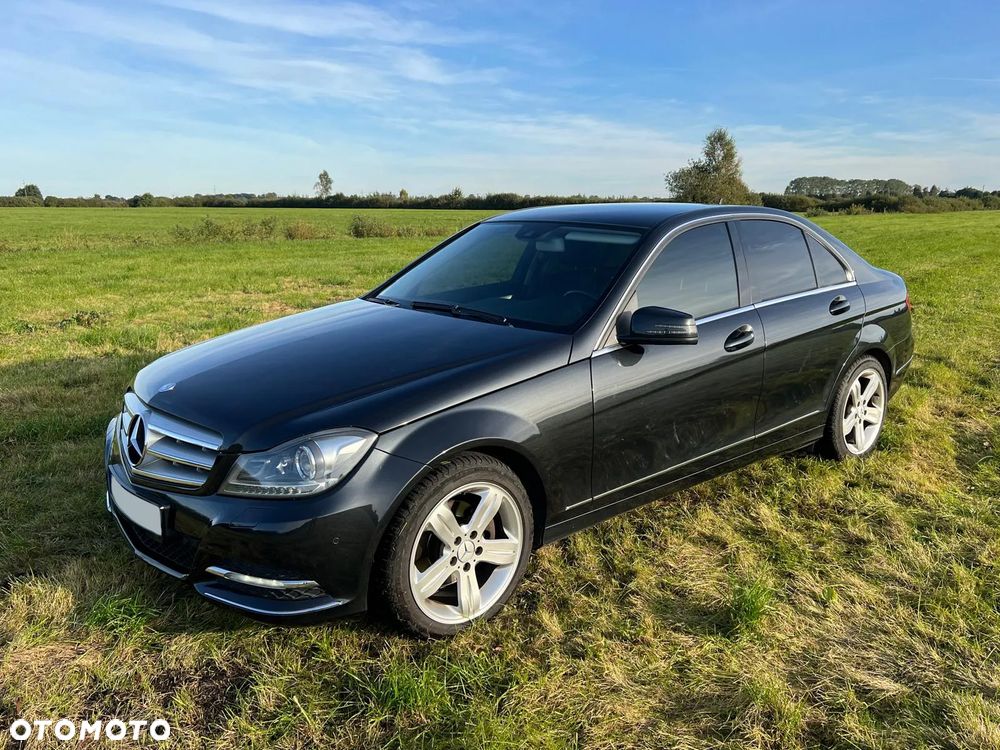 Mercedes-Benz Klasa C 250 CGI BlueEff Avantgarde - 1