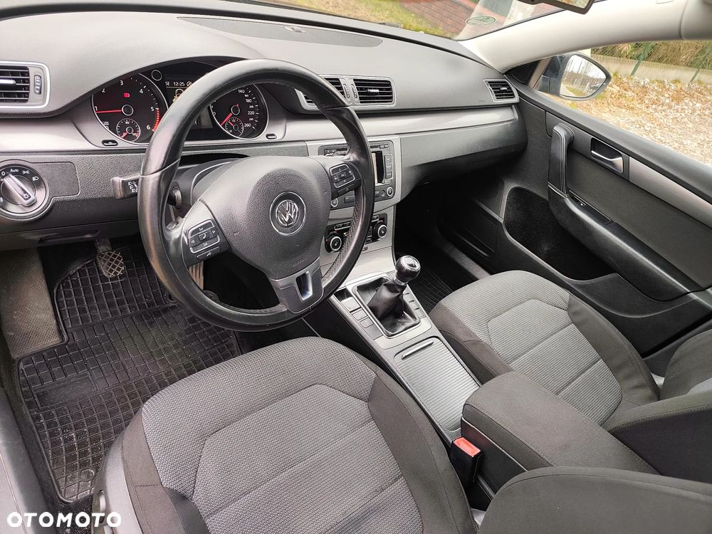 Volkswagen Passat 2.0 TDI BlueMotion Technology Exclusive - 7