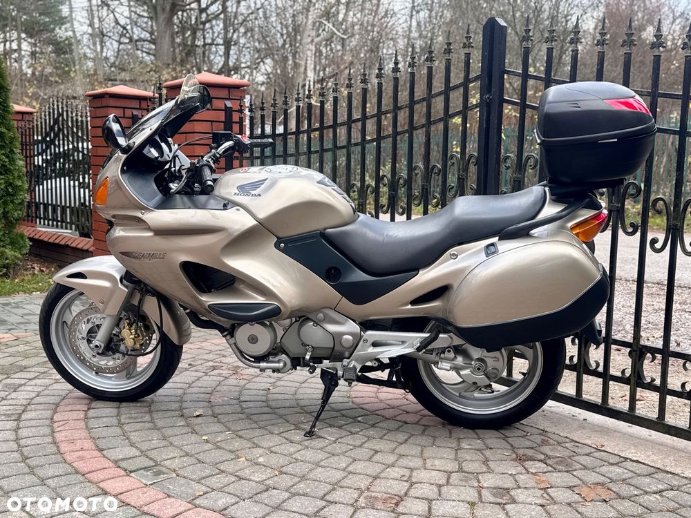 Honda NT - 7