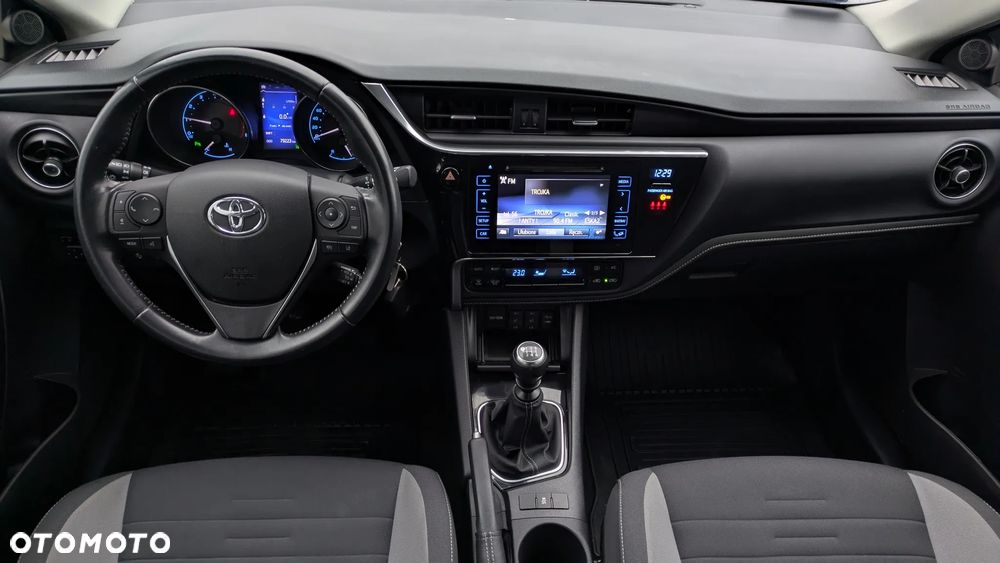 Toyota Auris 1.6 Premium - 10