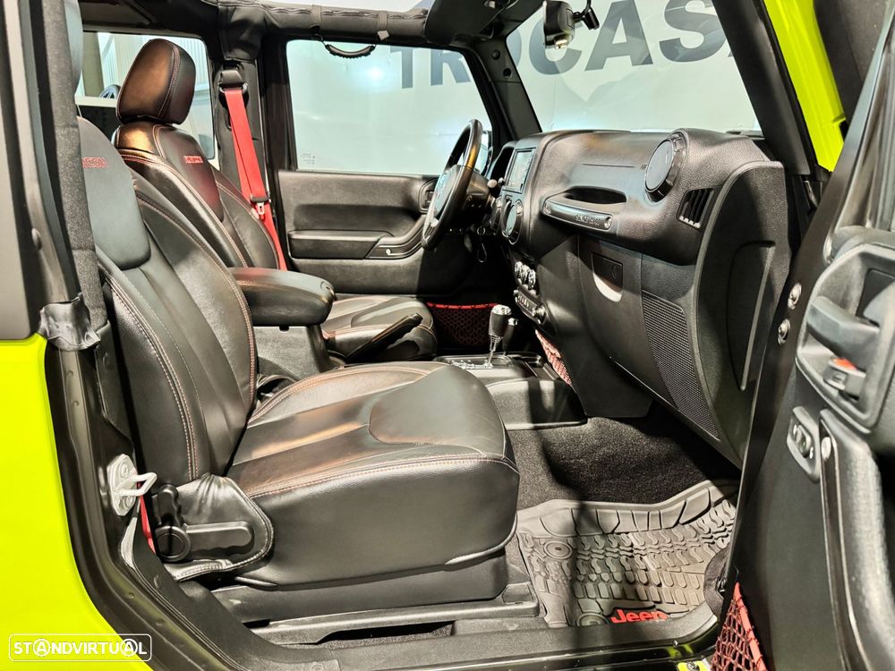 Jeep Wrangler - 41