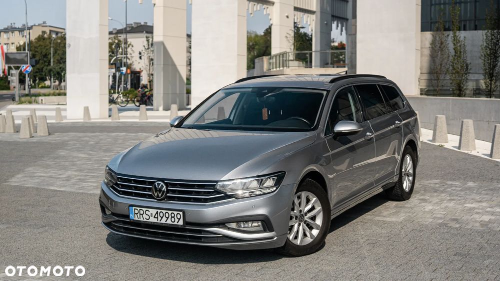 Volkswagen Passat Variant 2.0 TDI SCR DSG Comfortline - 9