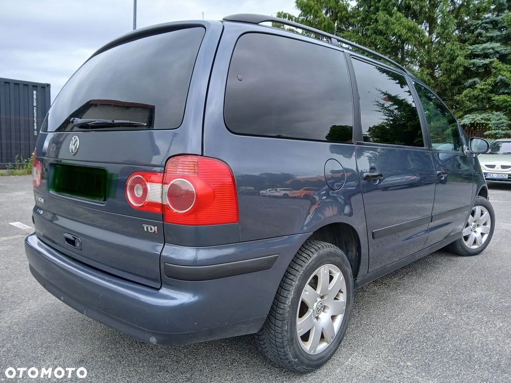 Volkswagen Sharan 1.9 TDI Comfortline - 12