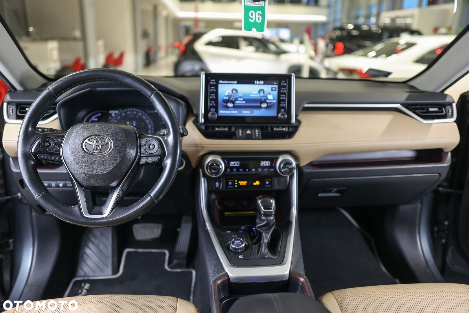 Toyota RAV4 - 8