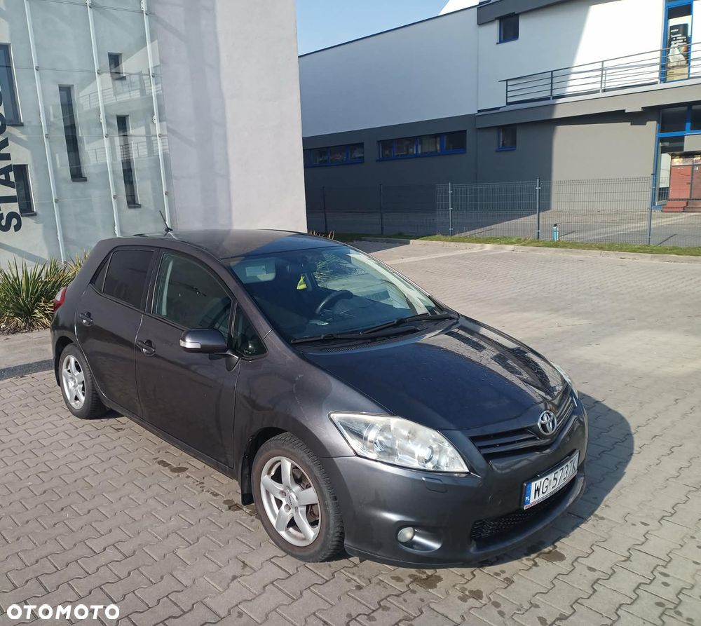 Toyota Auris 1.4 D-4D Terra - 12