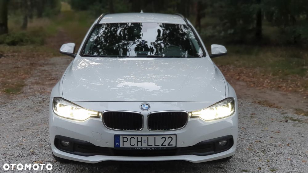 BMW Seria 3 320d Touring - 2