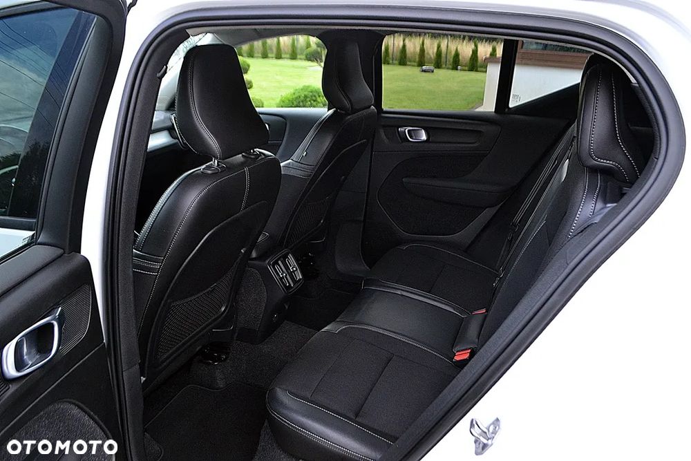 Volvo XC 40 T3 Momentum - 11
