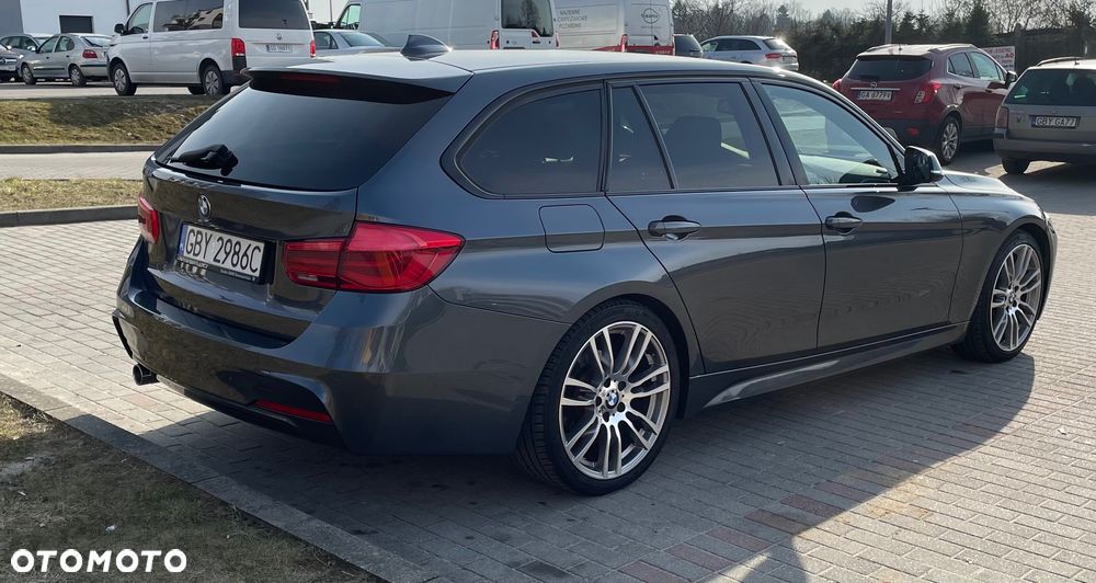 BMW Seria 3 318d M Sport Shadow - 5