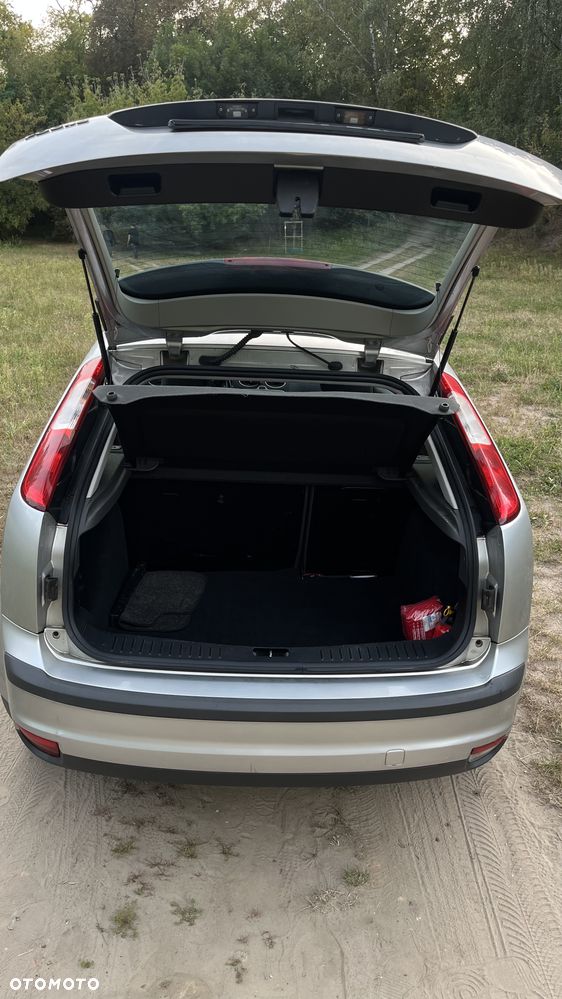 Ford Focus 1.6 16V Ambiente - 21