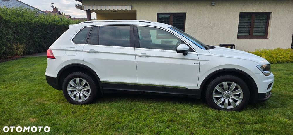 Volkswagen Tiguan - 1