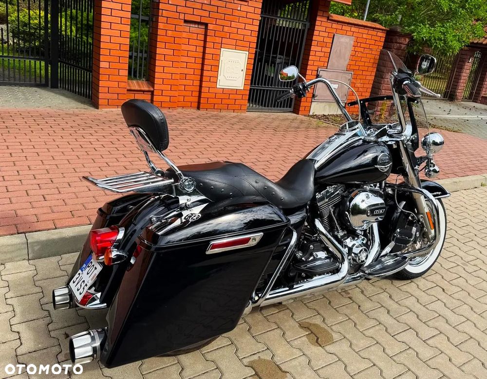 Harley-Davidson Touring Road King - 19