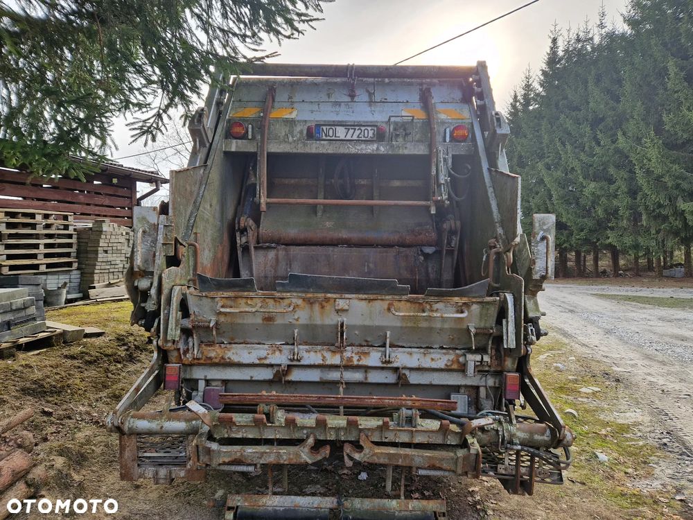 Volvo FM/FH-6X2R - 2